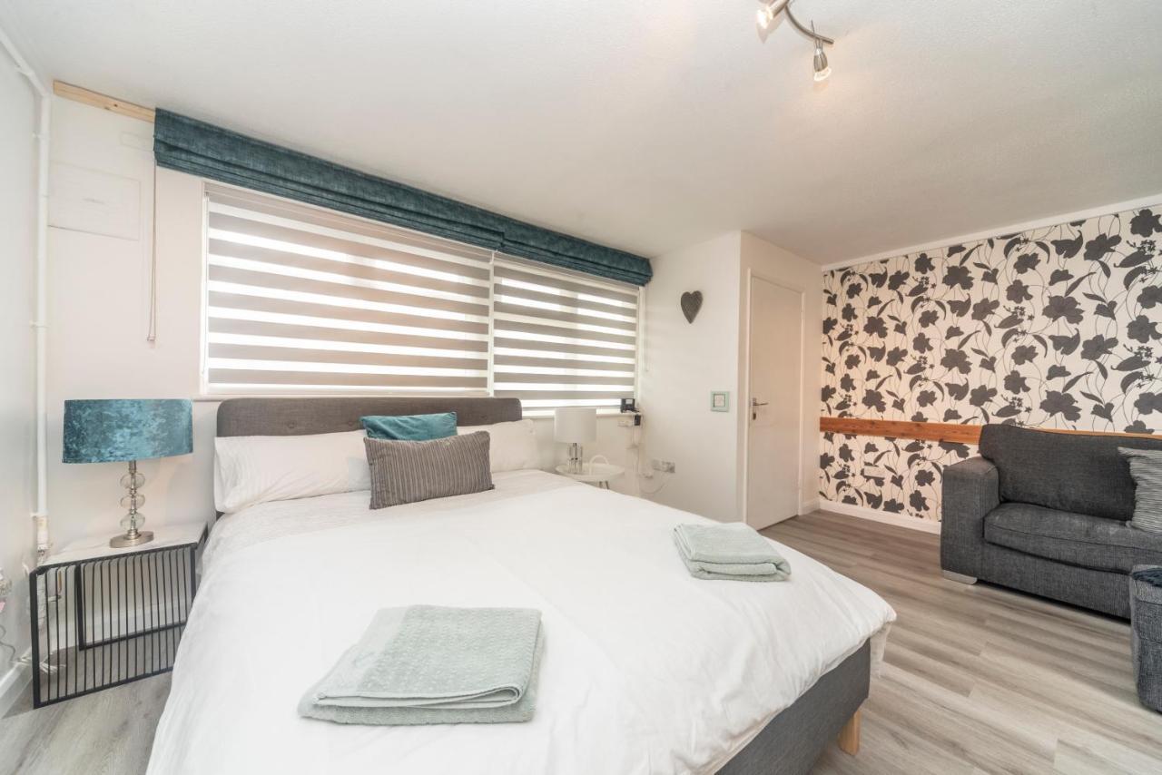 10 Boutique Studio Apartment Near Tube - Quiet Location Little Missenden Ngoại thất bức ảnh